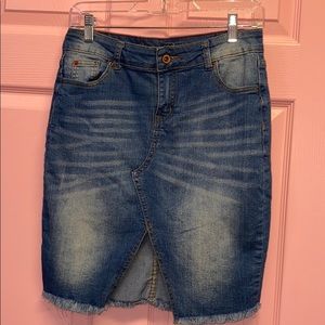 💙Roma 𝖲t𝗎dio Jean Skirt💙